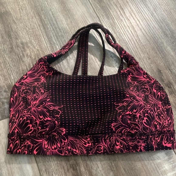 Lululemon sports bra lot size 4 - Picture 5 of 16